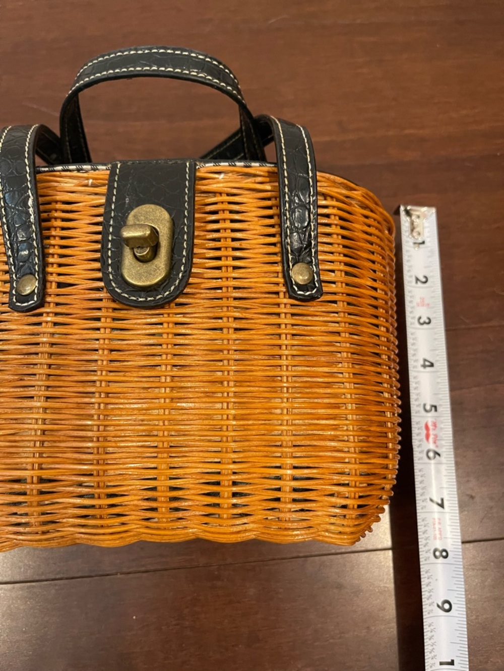 picnic style woven bag - Picture 6 of 7